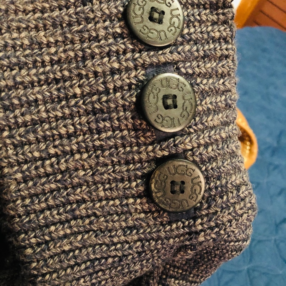 Ugg Bailey Button Boot 8 RARE - Picture 5 of 9